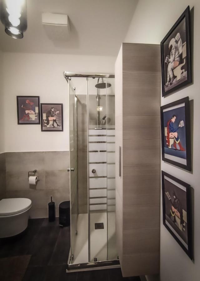 Mr Square Apartment Catania Bagian luar foto
