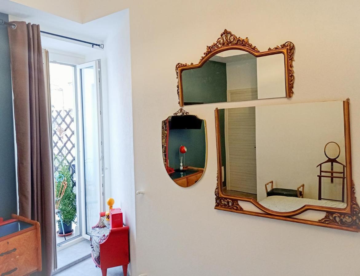 Mr Square Apartment Catania Bagian luar foto