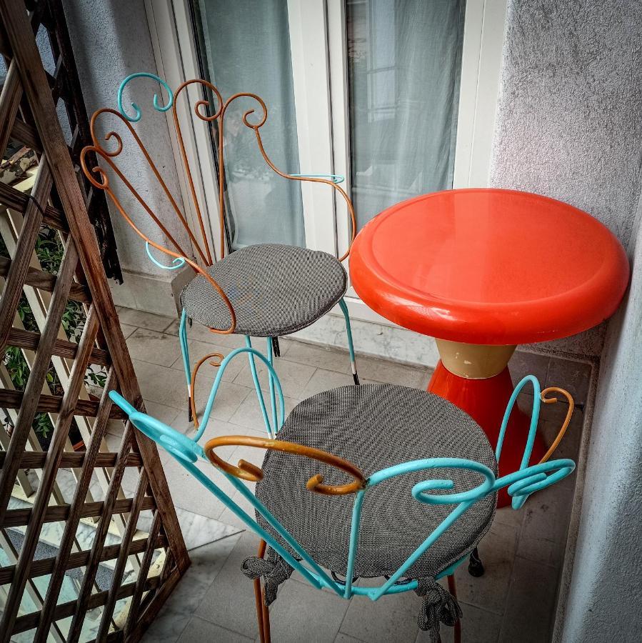 Mr Square Apartment Catania Bagian luar foto