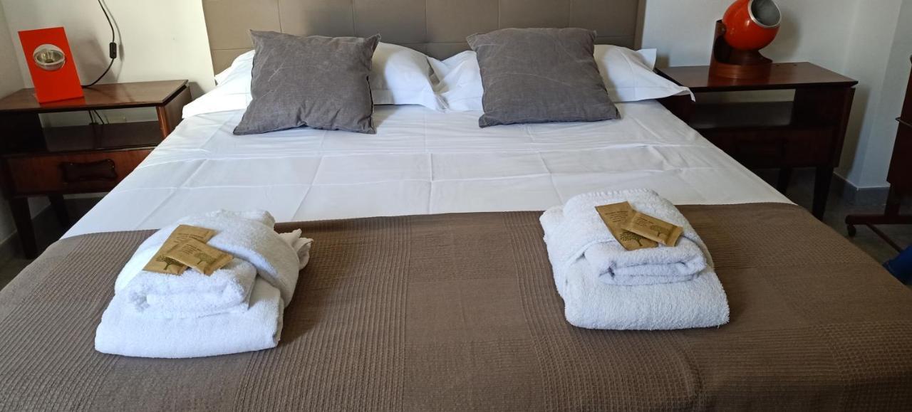 Mr Square Apartment Catania Bagian luar foto