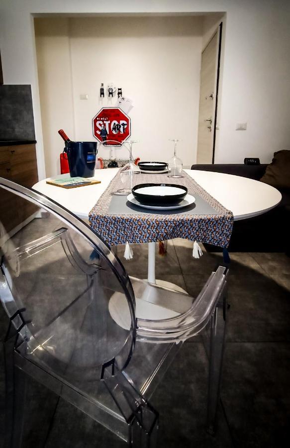 Mr Square Apartment Catania Bagian luar foto