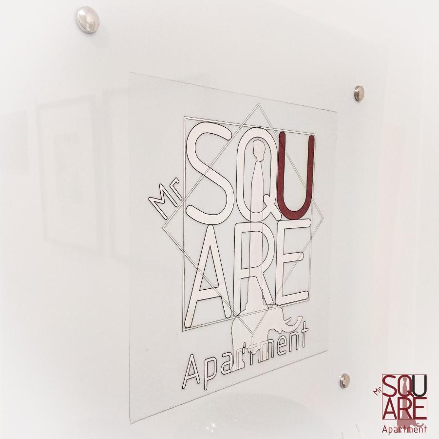 Mr Square Apartment Catania Bagian luar foto