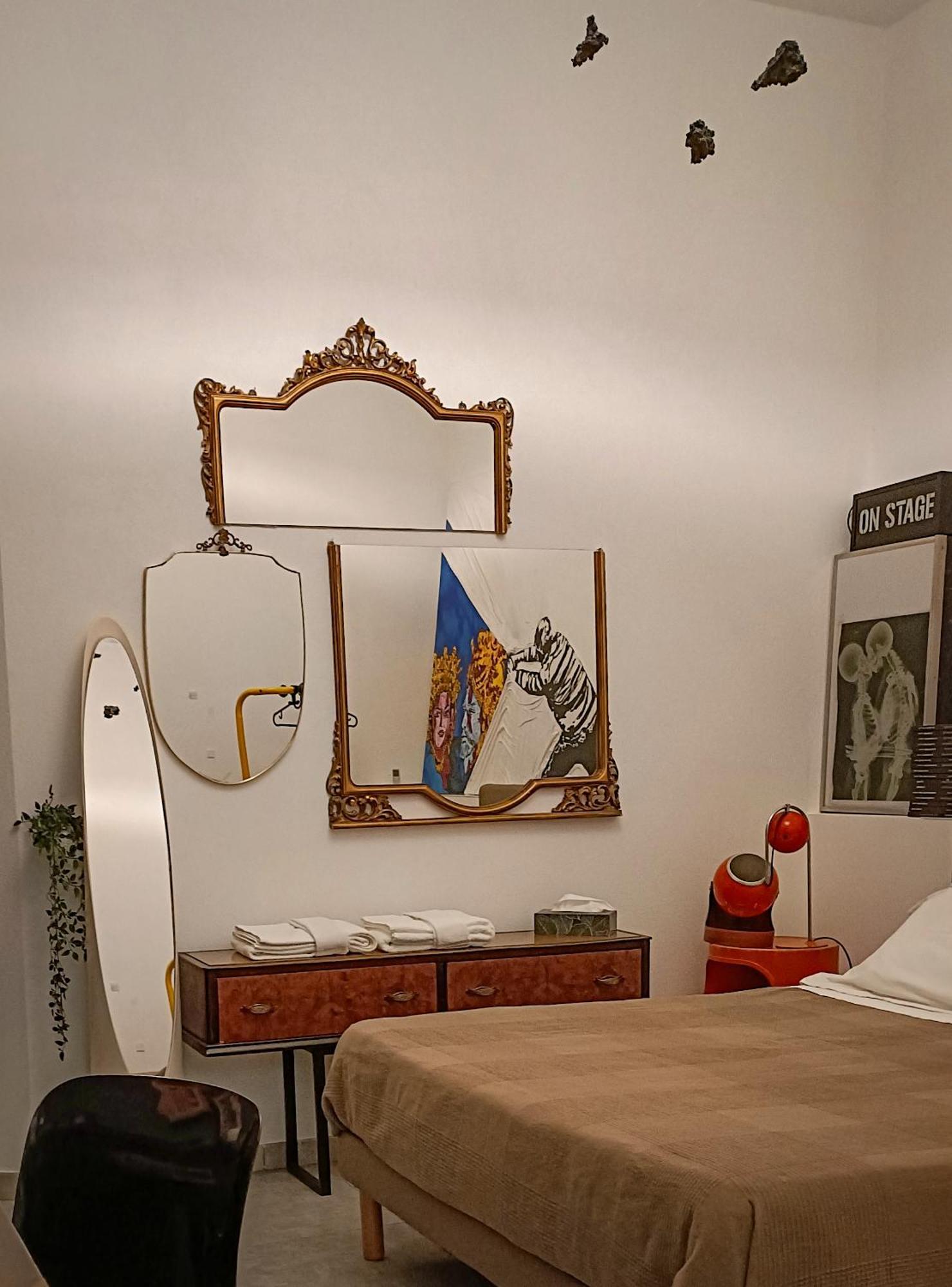 Mr Square Apartment Catania Bagian luar foto